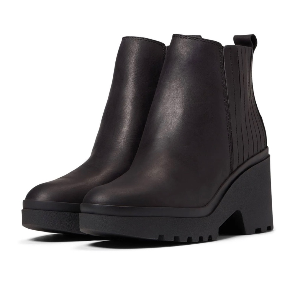 Eileen Fisher ankle boots in leather